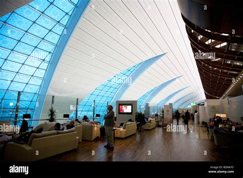 airport hotel emirates terminal 3.